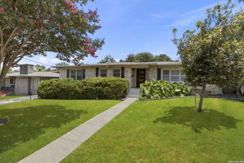 206 E Agarita Avenue San Antonio TX 78212