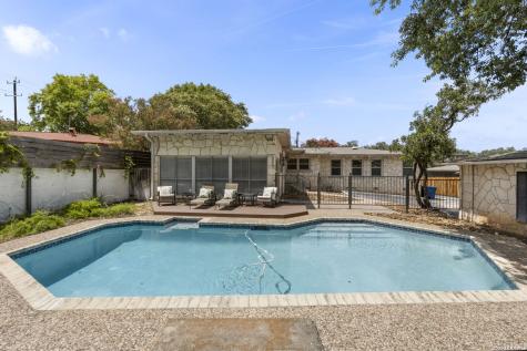 206 E Agarita Avenue San Antonio TX 78212