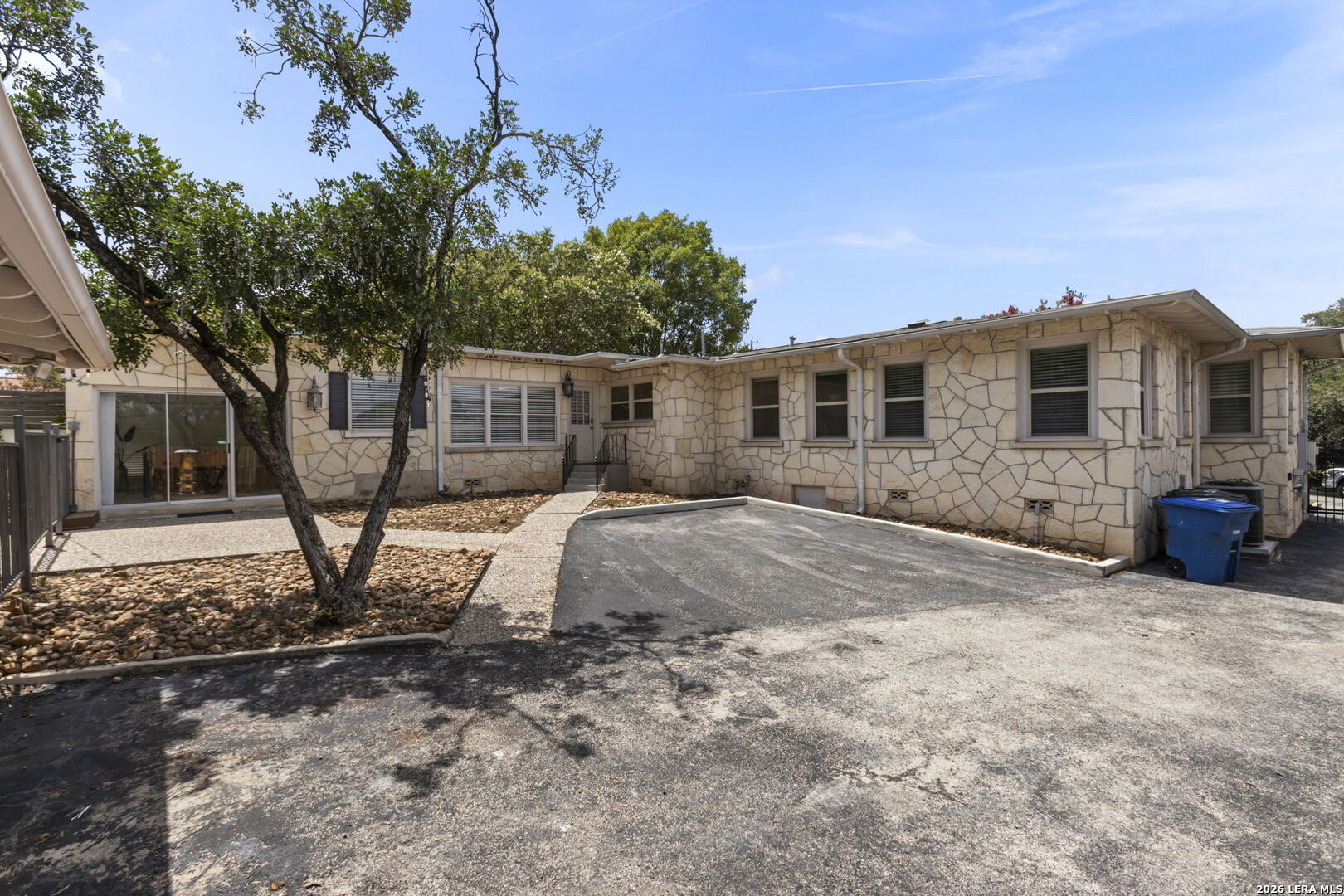 206 E Agarita Avenue San Antonio TX 78212