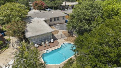 206 E Agarita Avenue San Antonio TX 78212