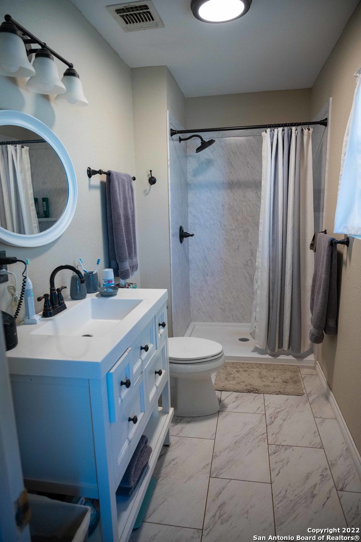 604 Mountain View Drive Bandera TX 78003