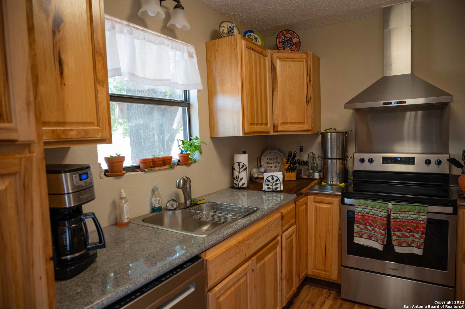 604 Mountain View Drive Bandera TX 78003