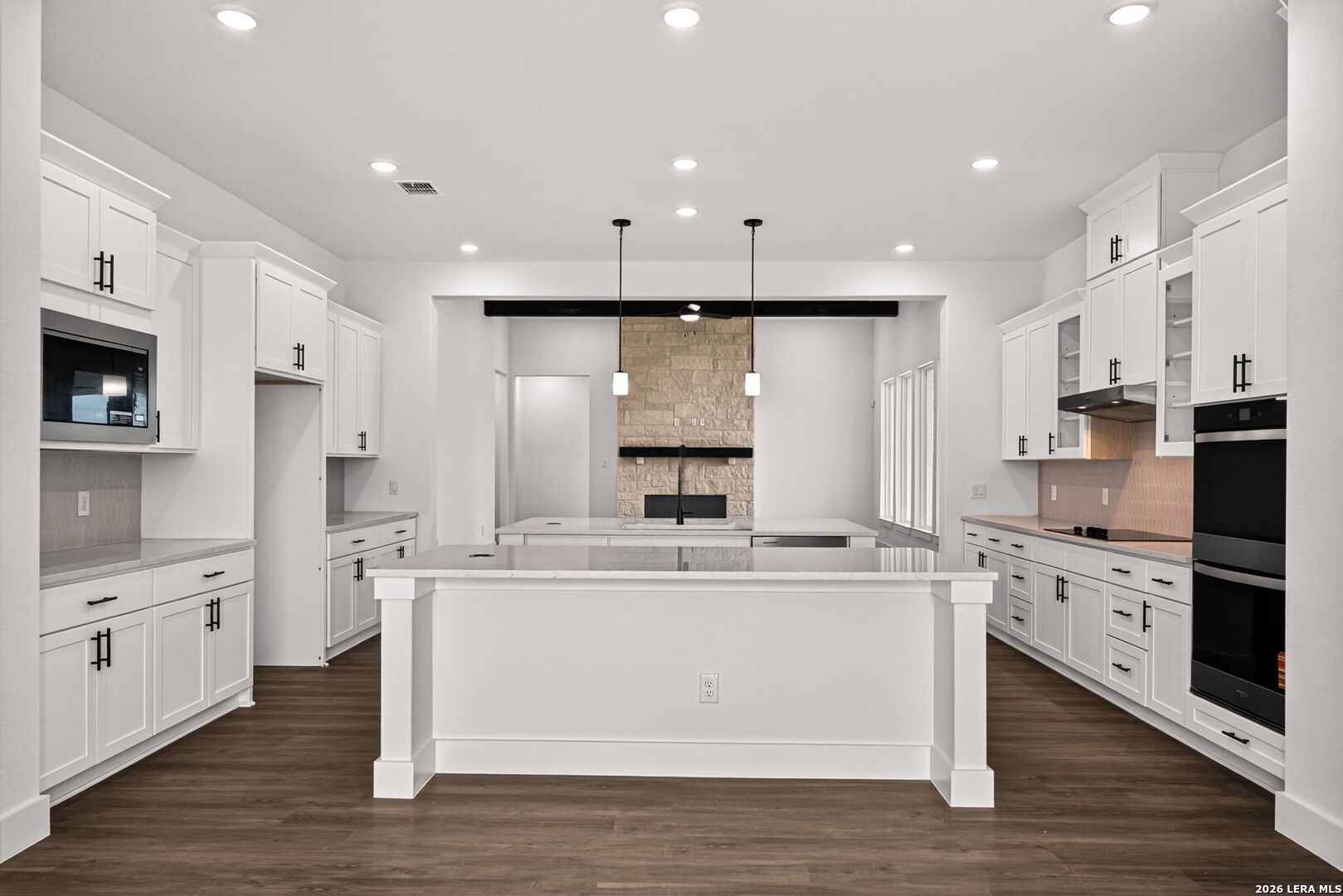 302 Venado Oaks Castroville TX 78009