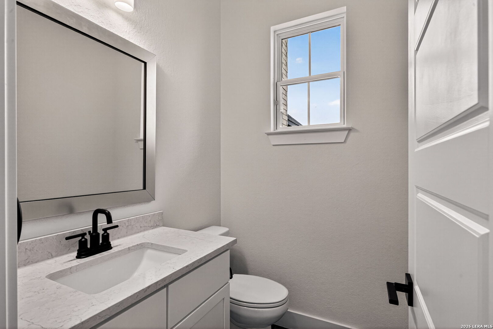 302 Venado Oaks Castroville TX 78009