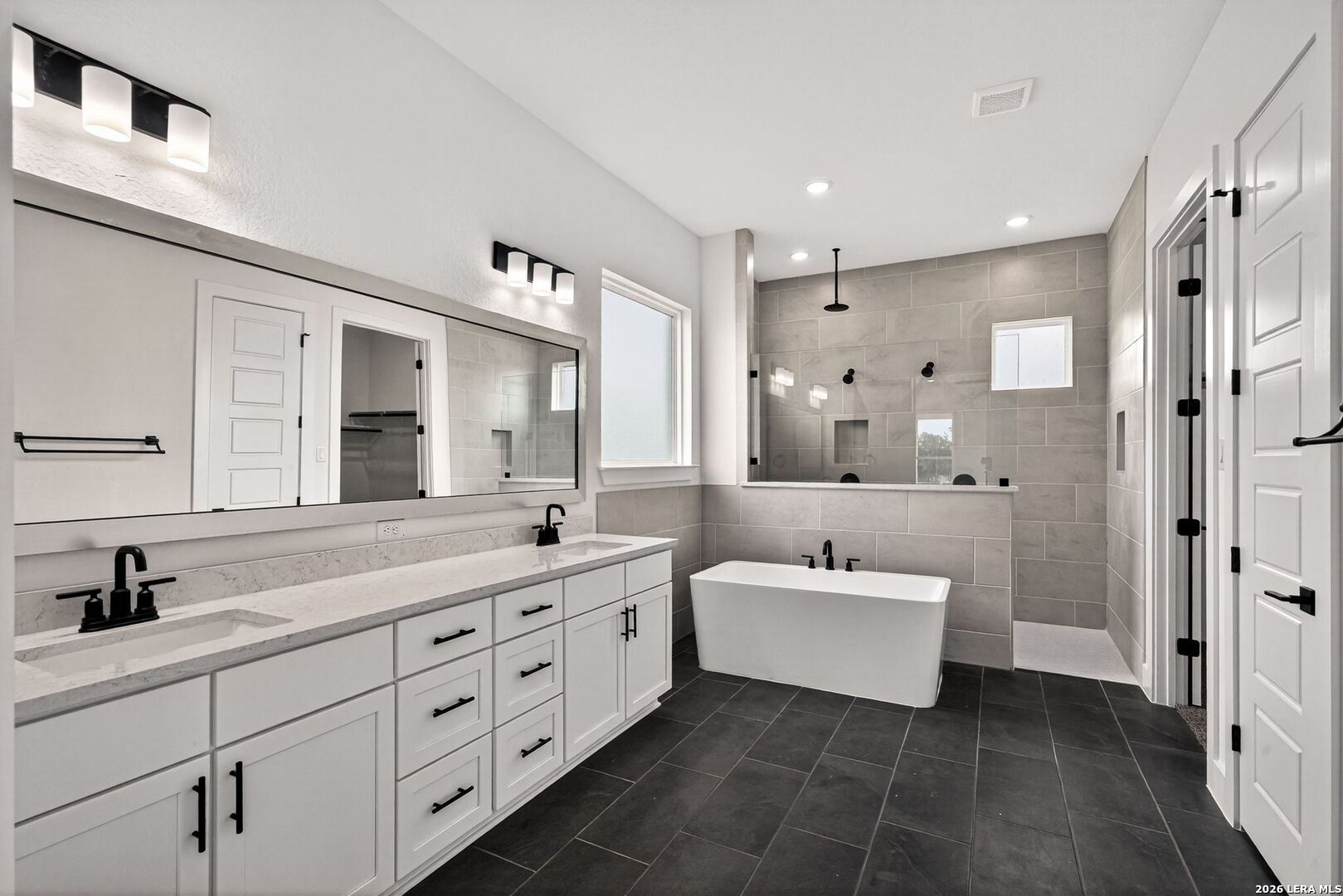 302 Venado Oaks Castroville TX 78009