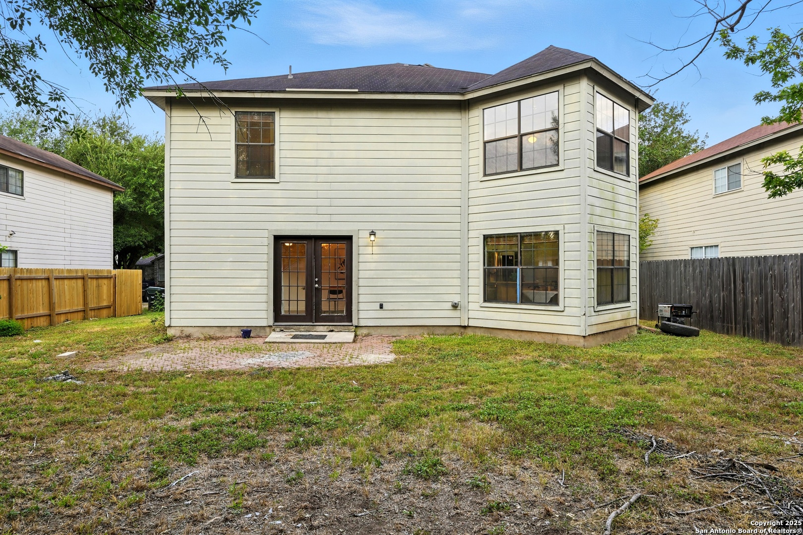 481 Whispering Hlw Kyle TX 78640