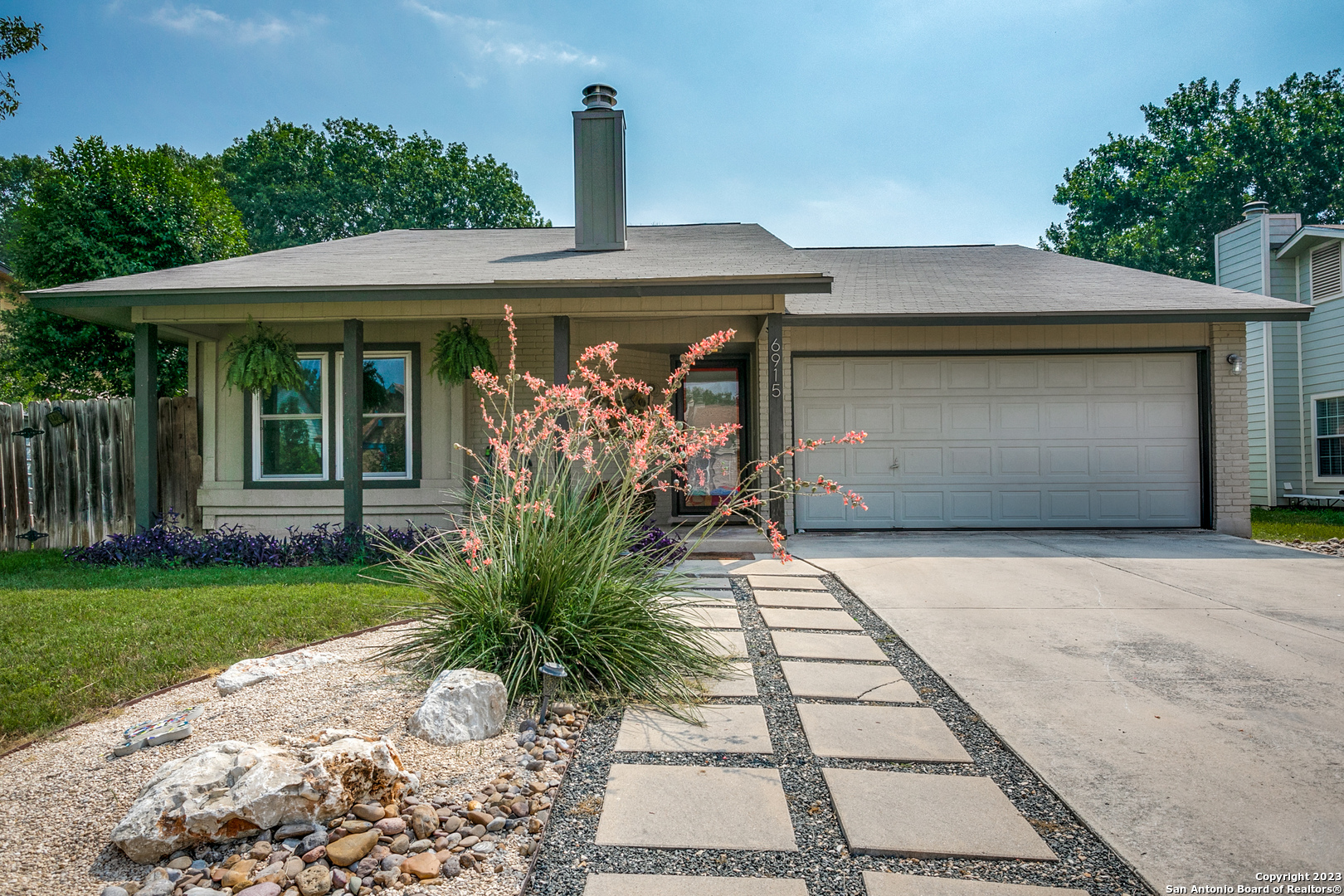 6915 Country Rose San Antonio TX 78240