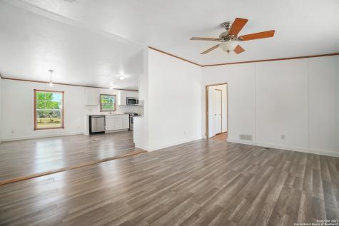 1025 County Road 3821 San Antonio TX 78253