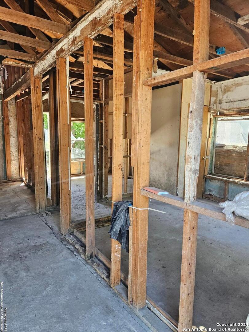 1710 Hidalgo Street San Antonio TX 78207