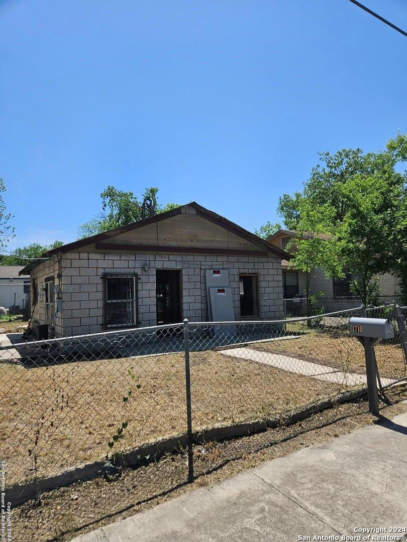 1710 Hidalgo Street San Antonio TX 78207
