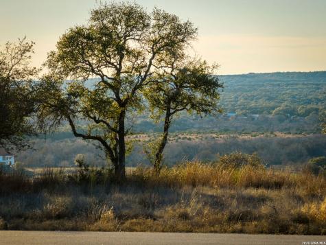 1829 Paradise Parkway Canyon Lake TX 78133