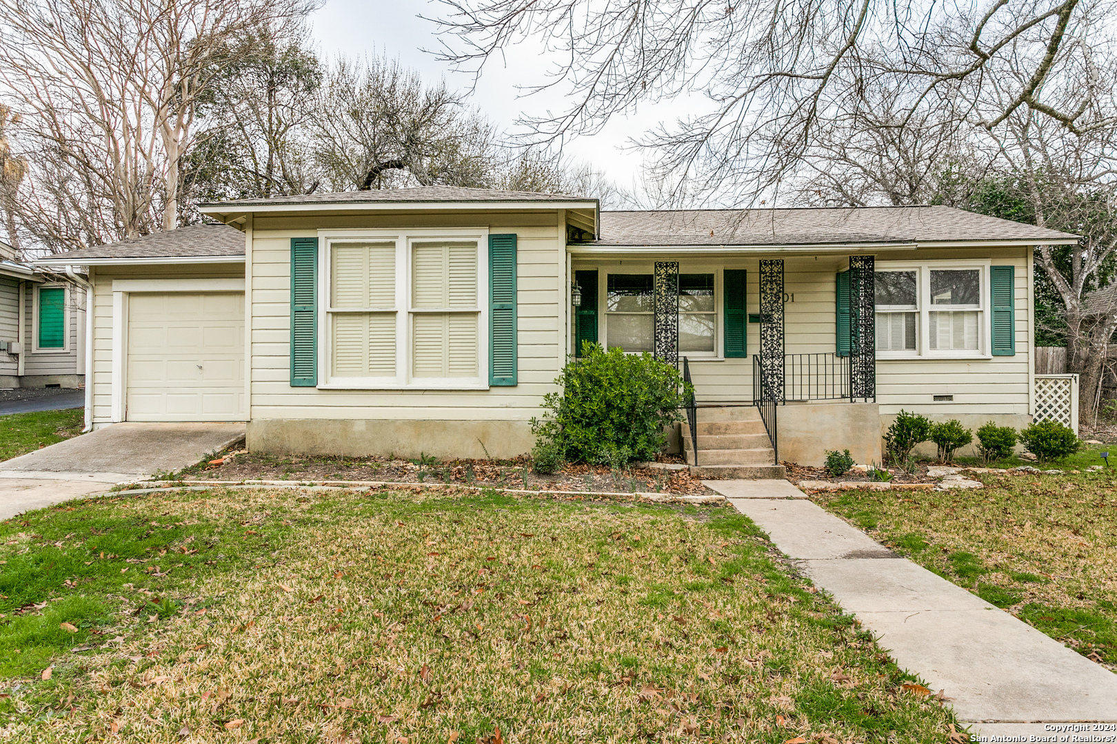 901 Garraty Road Terrell Hills TX 78209