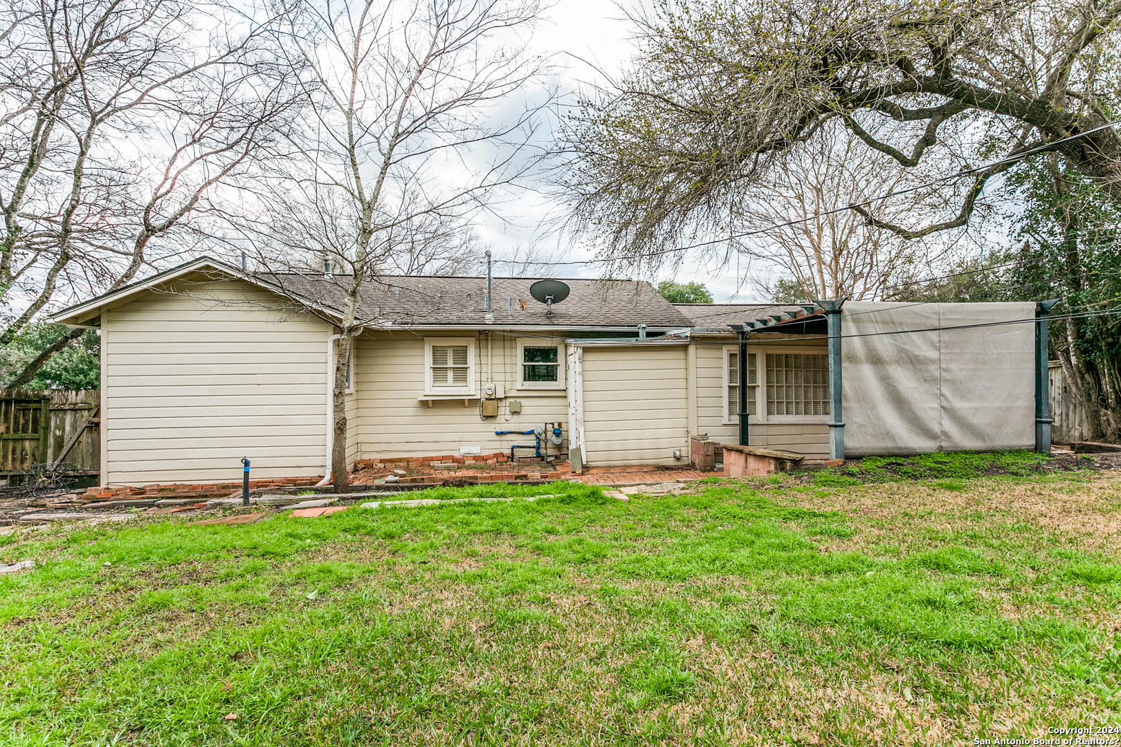 901 Garraty Road Terrell Hills TX 78209