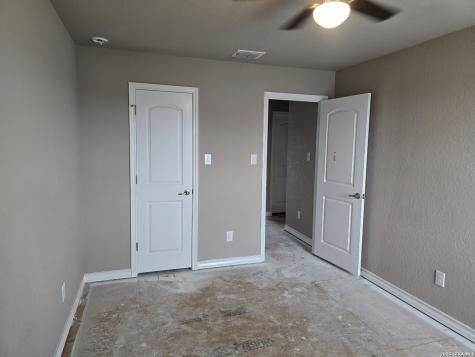 157 Fawn Trace San Antonio TX 78253