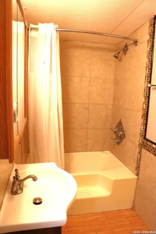 201 County Road 2470 Hondo TX 78861