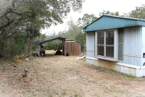 201 County Road 2470 Hondo TX 78861