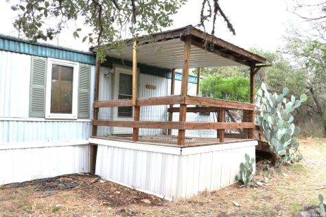 201 County Road 2470 Hondo TX 78861