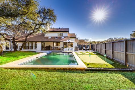 4423 Black Walnut Woods Street San Antonio TX 78249