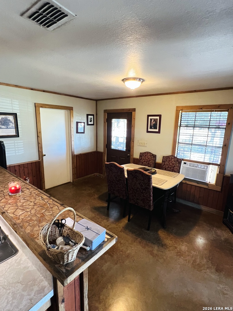 247 Marsh Uvalde TX 78801