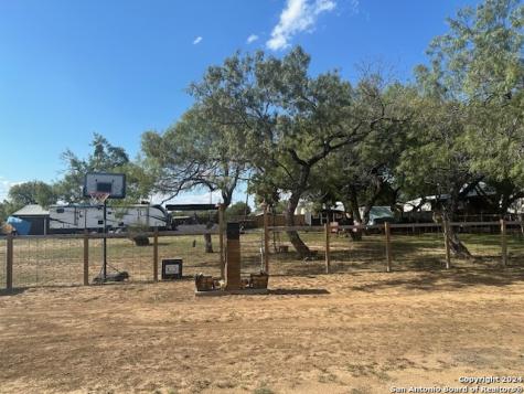 507 Mulberry Street Jourdanton TX 78026
