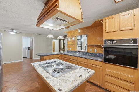 8606 State Highway 123 N Stockdale TX 78160