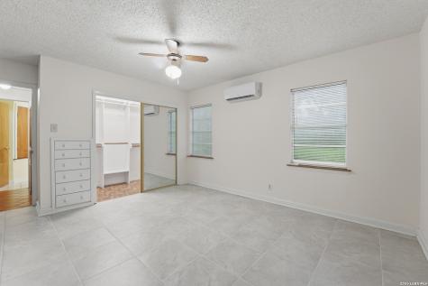 8606 State Highway 123 N Stockdale TX 78160