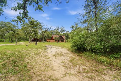 8606 State Highway 123 N Stockdale TX 78160