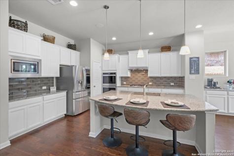 7526 Mckinney Hills San Antonio TX 78254