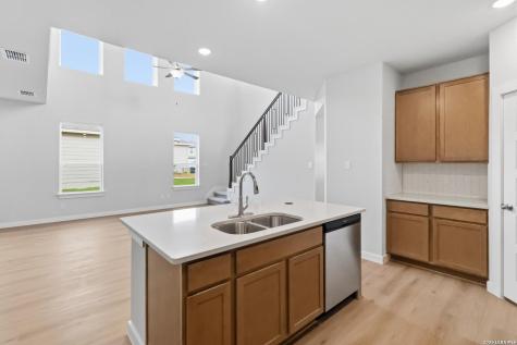 619 River Run Way San Antonio TX 78219