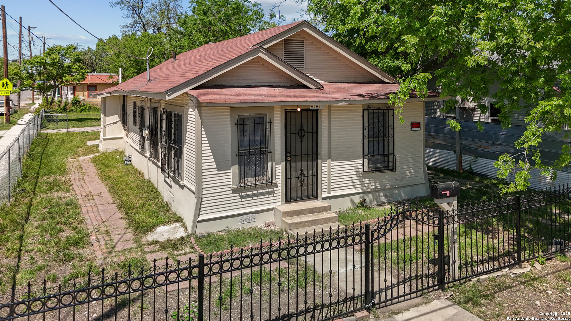 2121 San Fernando San Antonio TX 78207