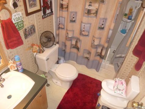 1121 Plum Floresville TX 78114