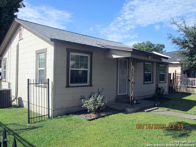 1402 Santa Anna San Antonio TX 78201