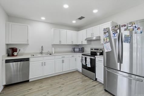 9430 Kenton Hill San Antonio TX 78240