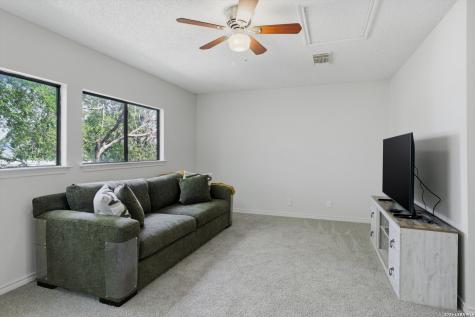 9430 Kenton Hill San Antonio TX 78240
