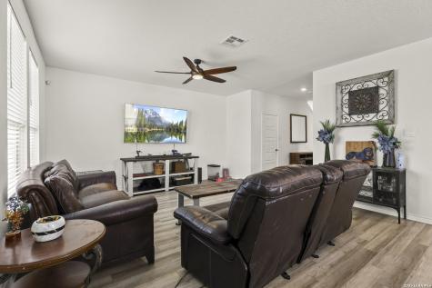 355 Deer Crest Drive New Braunfels TX 78130