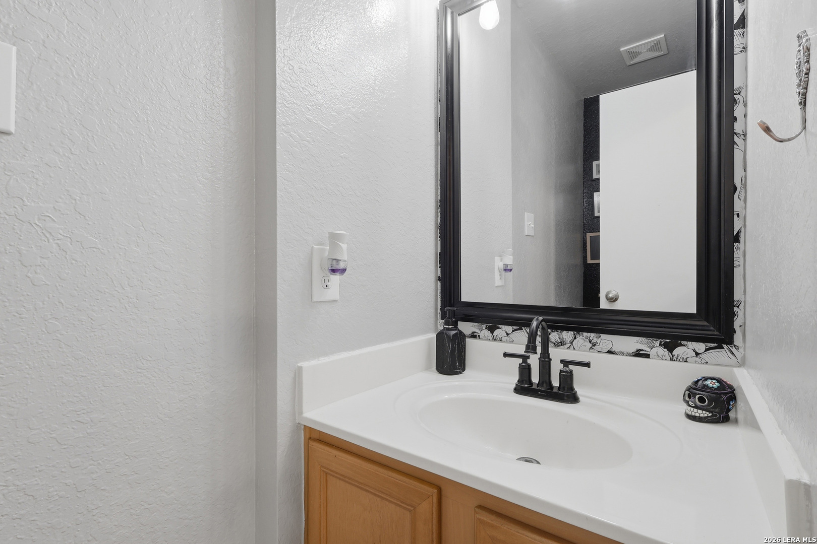 3 Adobe Grove San Antonio TX 78239