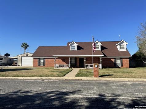 103 Weese Lane Pleasanton TX 78064