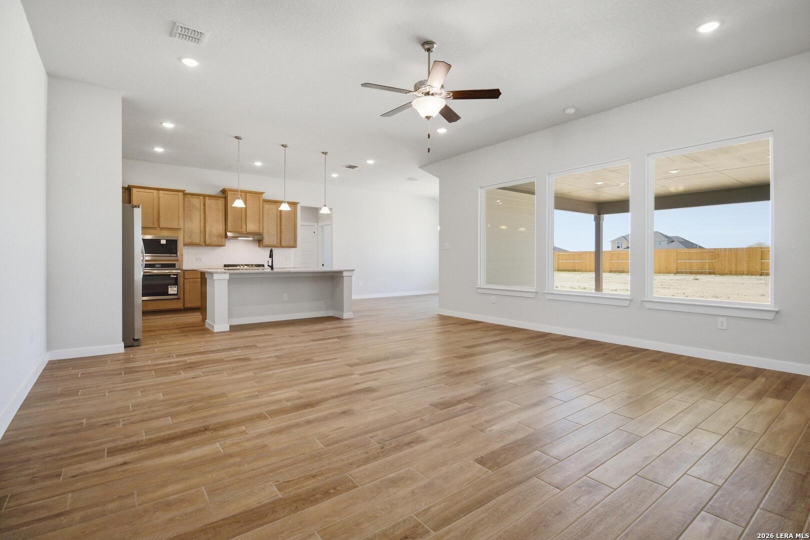 286 Firewheel Loop Floresville TX 78114
