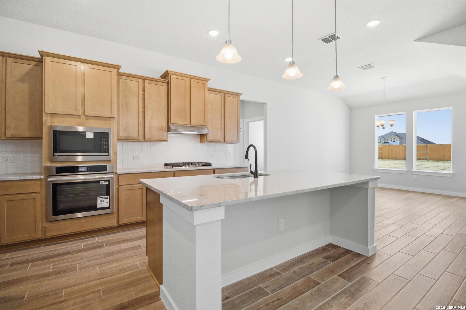 286 Firewheel Loop Floresville TX 78114