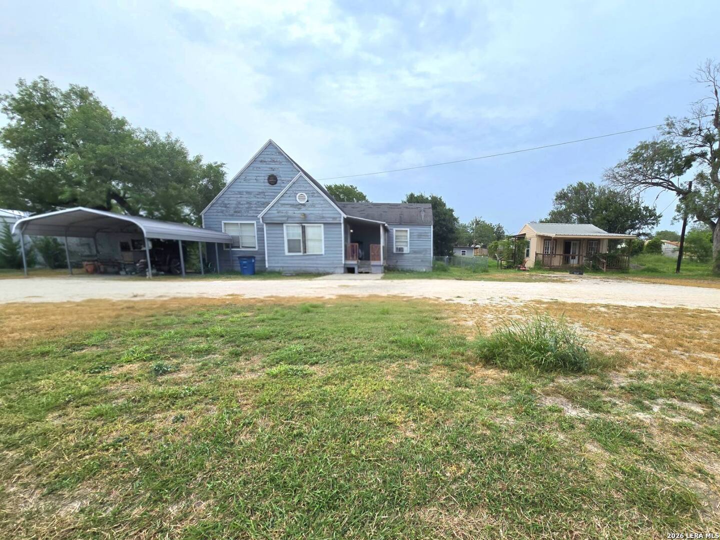 207 Mcgloin Street Three Rivers TX 78071