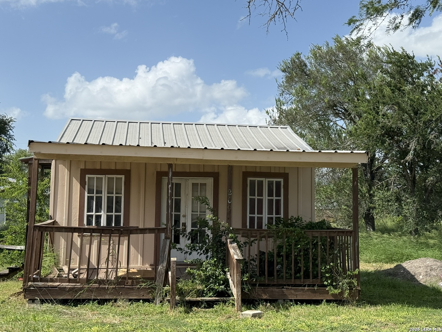 207 Mcgloin Street Three Rivers TX 78071