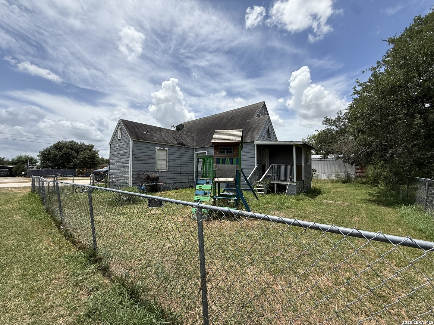 207 Mcgloin Street Three Rivers TX 78071