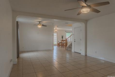 518 Candy Drive Converse TX 78109