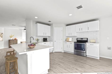 5103 Fountain Hill San Antonio TX 78244