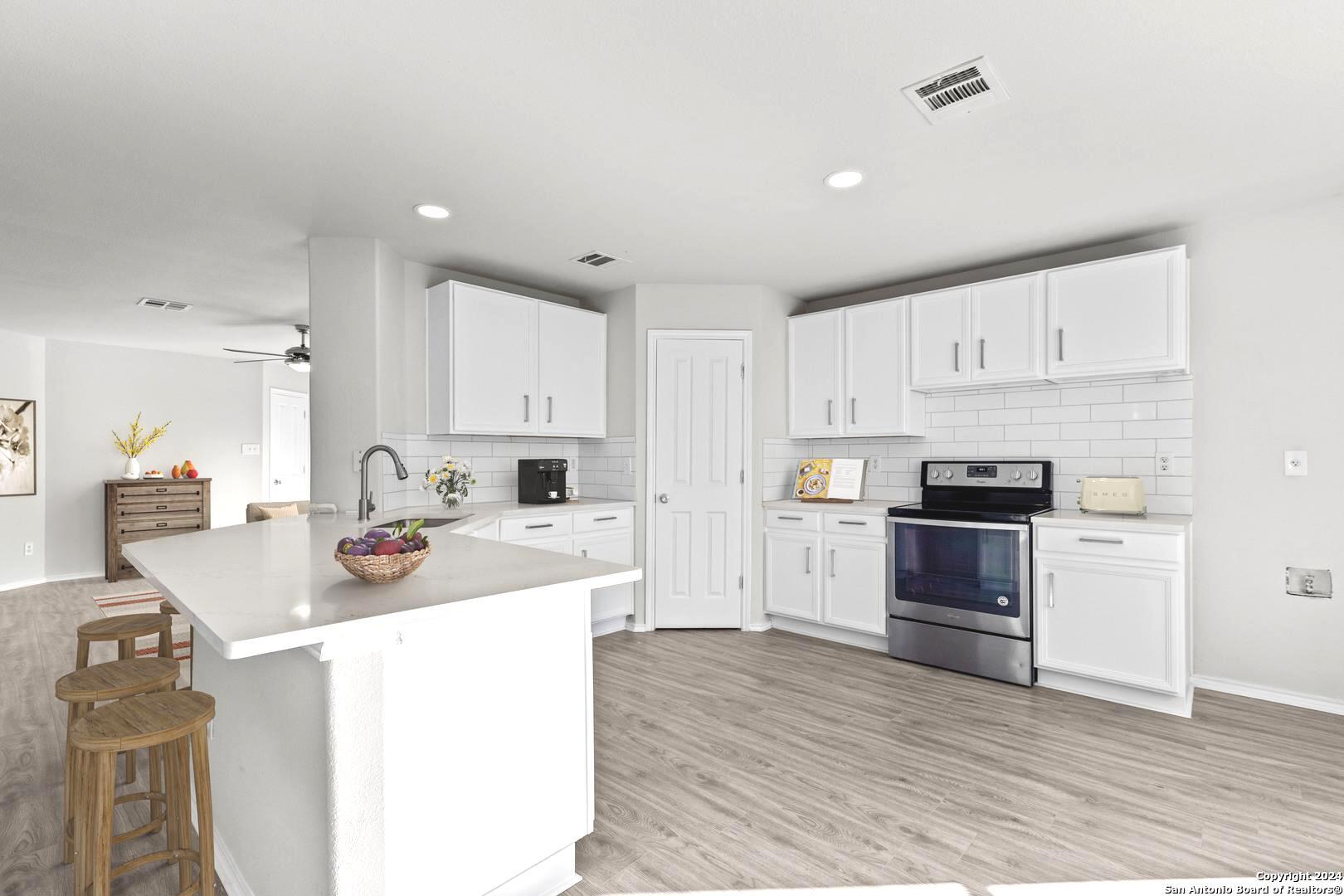 5103 Fountain Hill San Antonio TX 78244