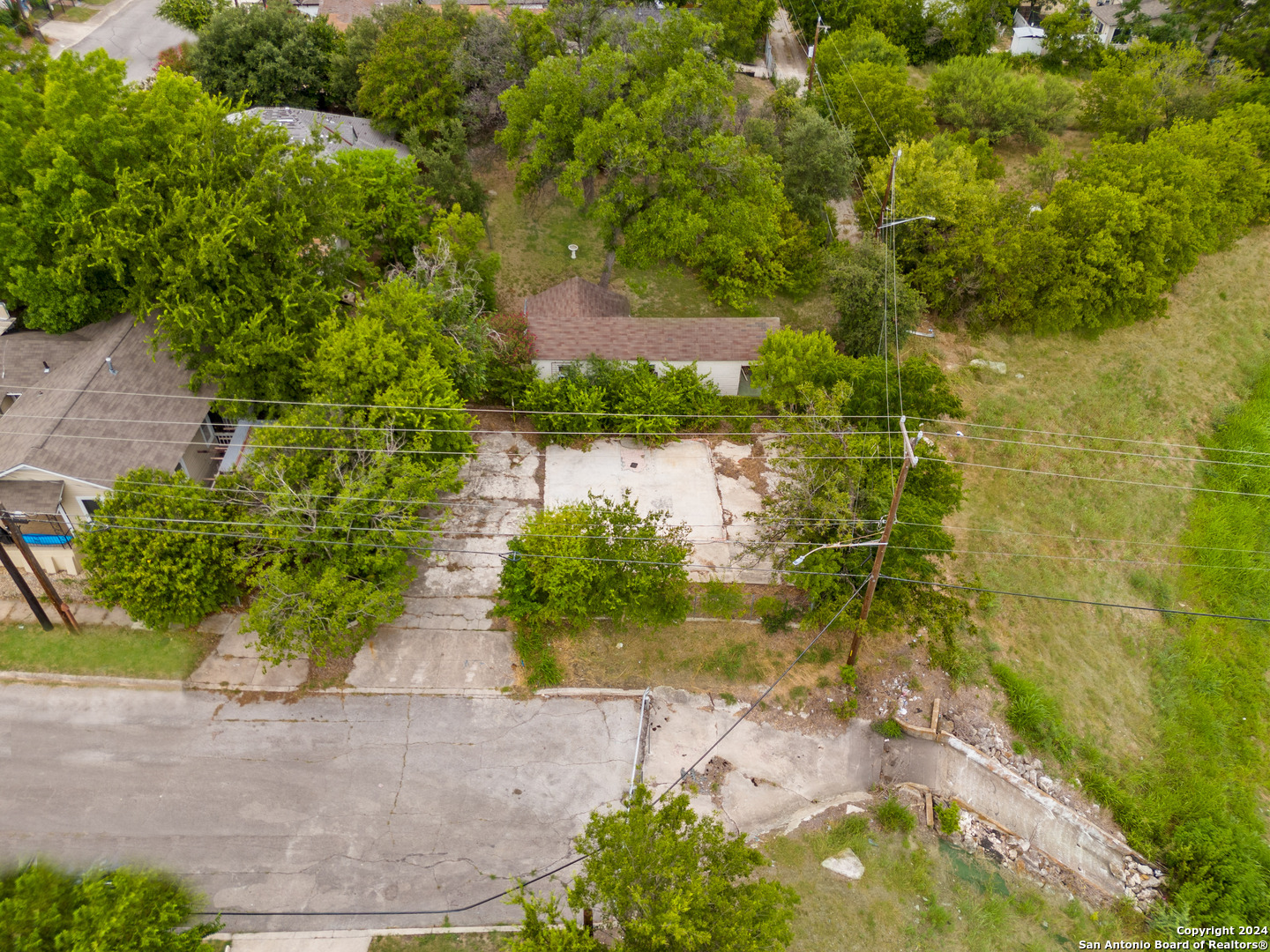 713 N Navidad Street San Antonio TX 78207