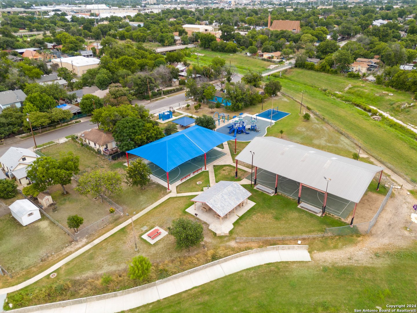 713 N Navidad Street San Antonio TX 78207
