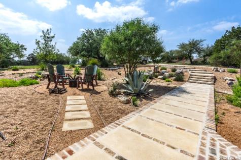 250 Johnson Road Center Point TX 78010