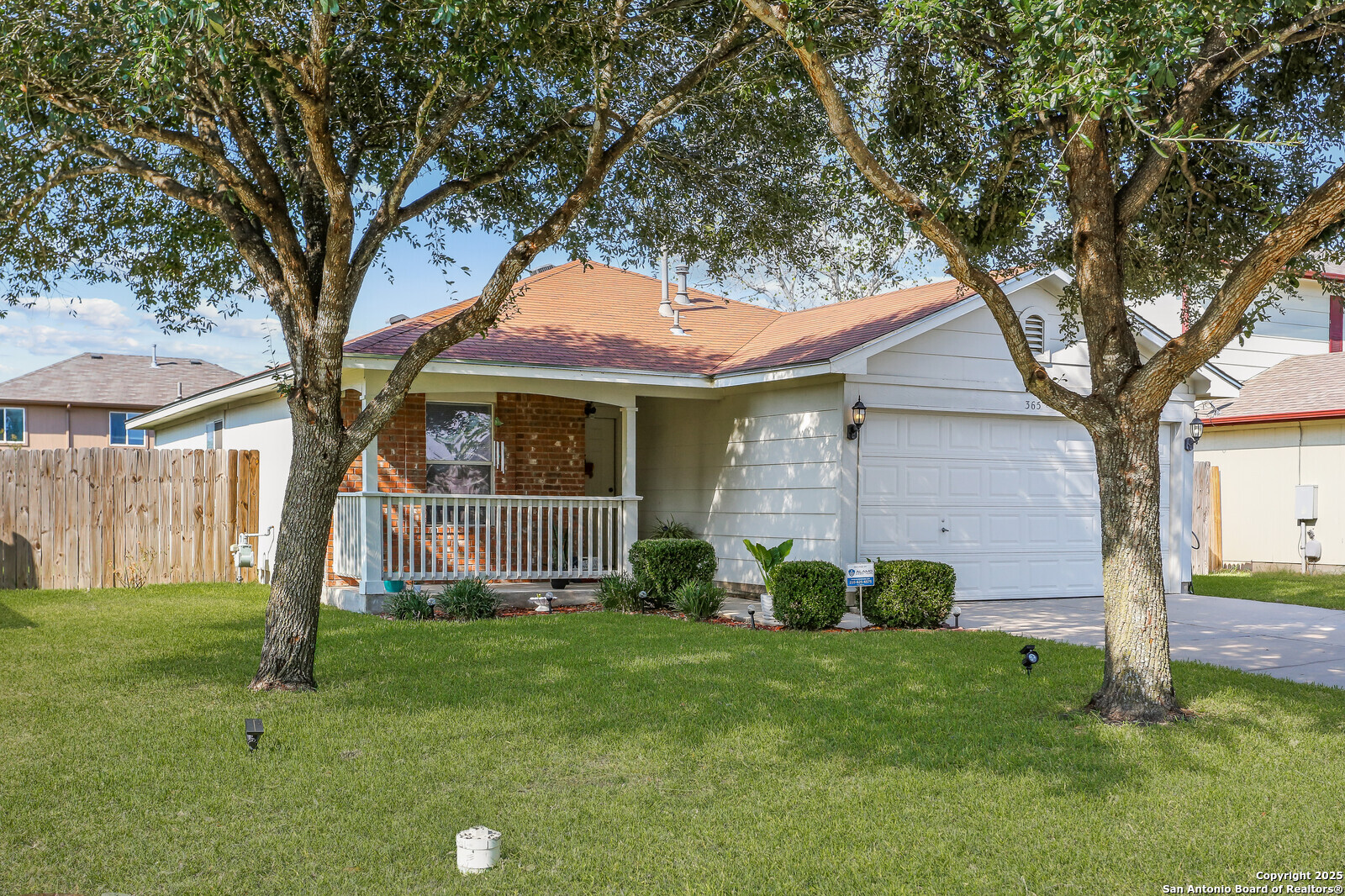 365 Leonardo Kyle TX 78640