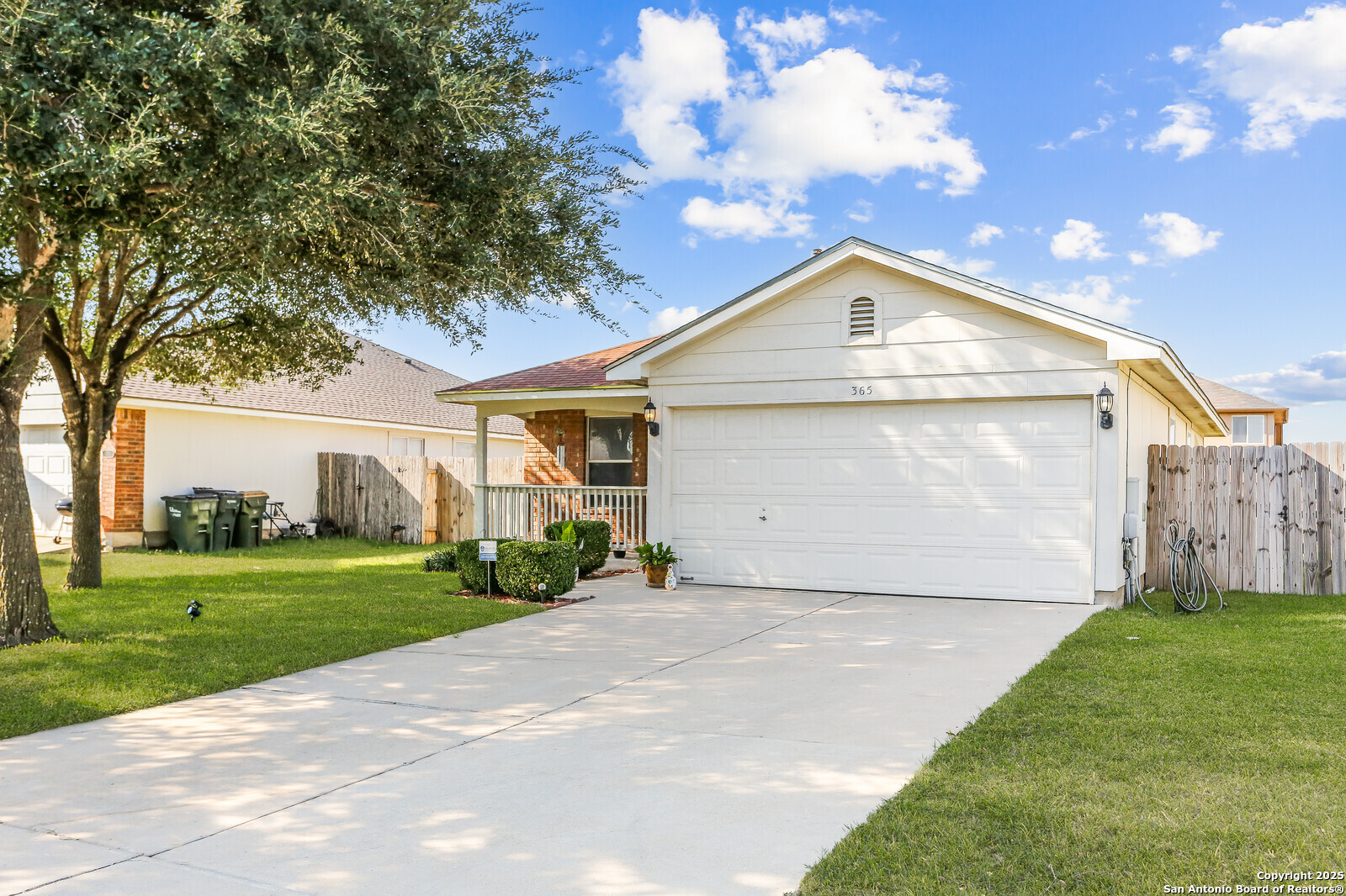 365 Leonardo Kyle TX 78640